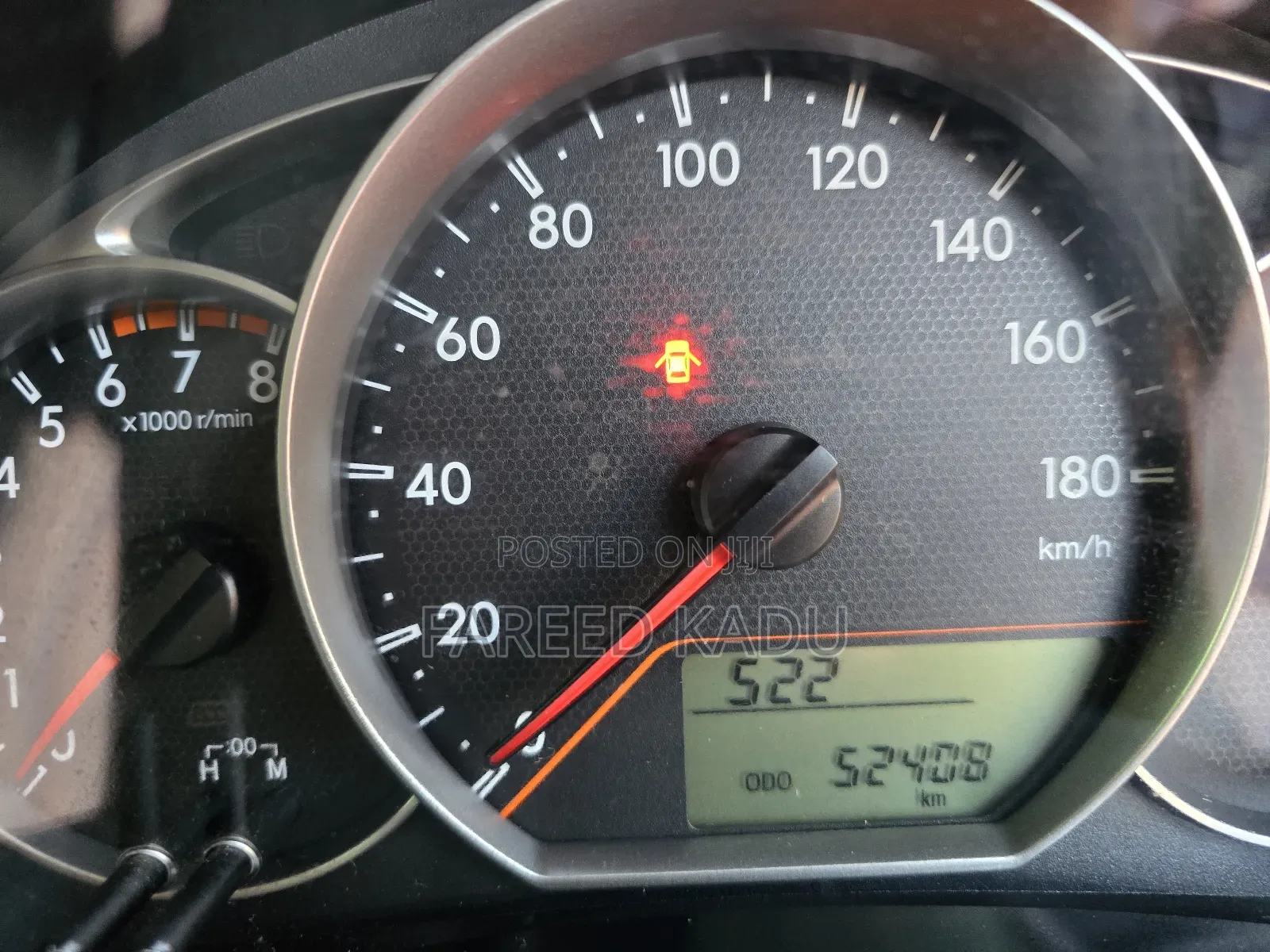 Toyota Ractis 1.3 FWD 2012 Silver