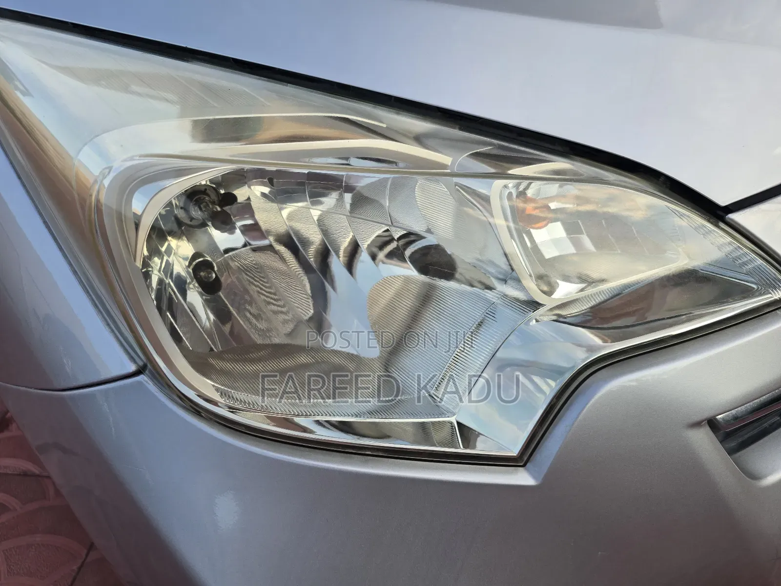 Toyota Ractis 1.3 FWD 2012 Silver
