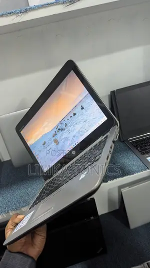New Laptop HP EliteBook 820 G3 8GB Intel Core i5 SSD 256GB