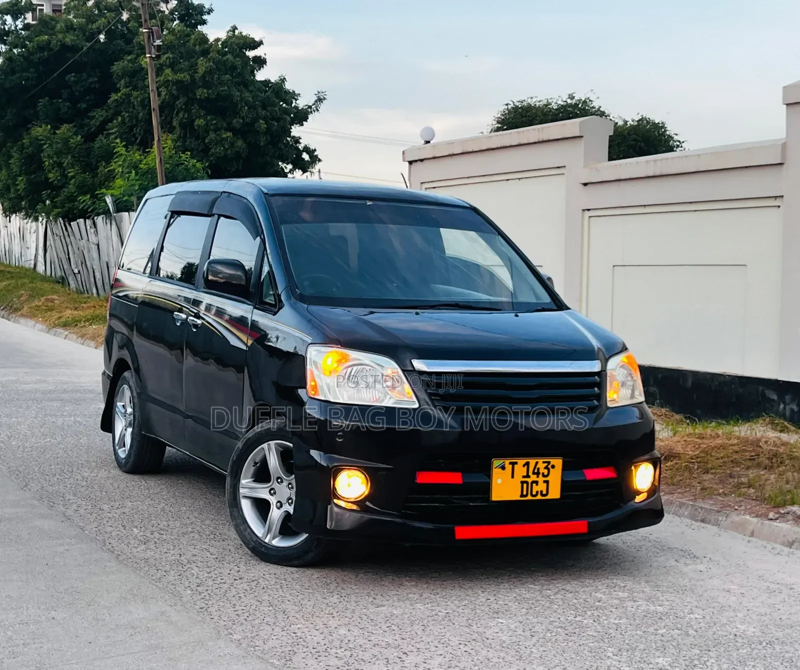 Toyota Noah 2005 Black