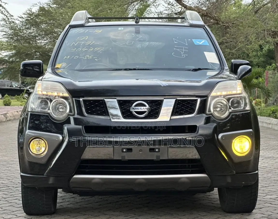Nissan X-Trail 2012 Black