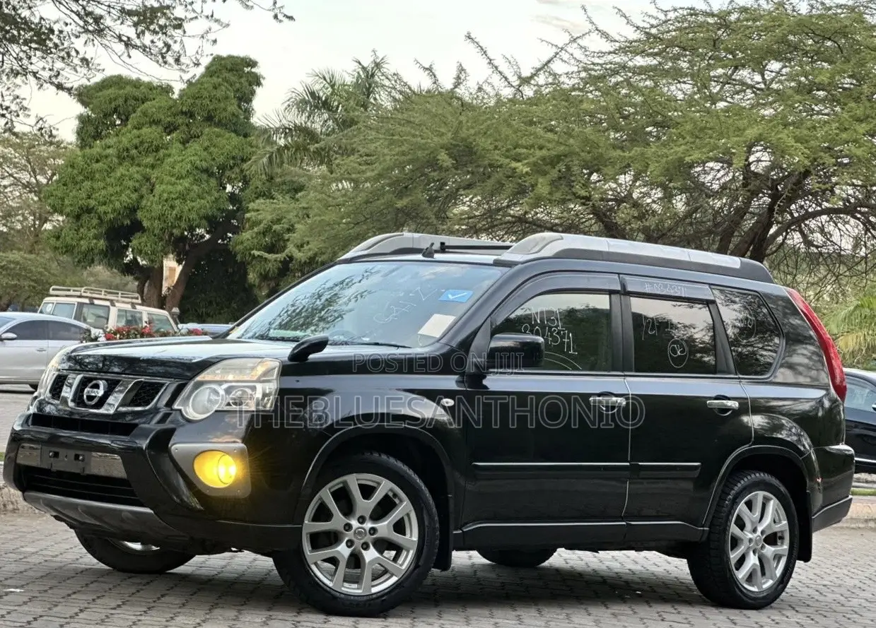 Nissan X-Trail 2012 Black