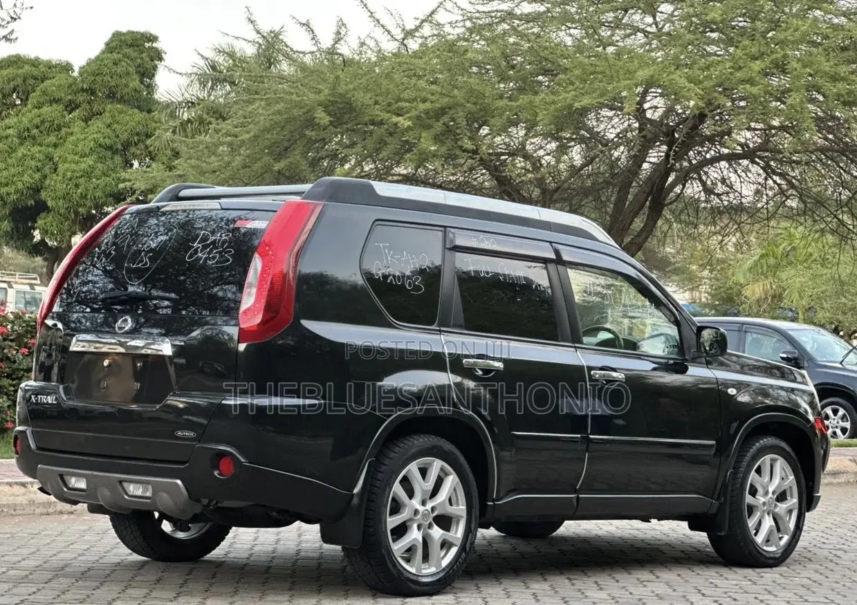 Nissan X-Trail 2012 Black