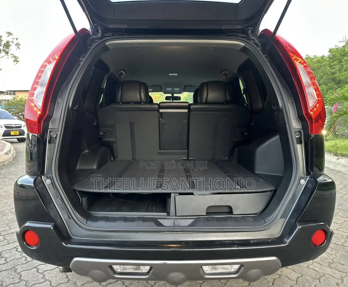 Nissan X-Trail 2012 Black