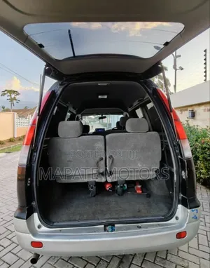 Toyota Noah 2.0 AWD (8 Seater) 2001 Black