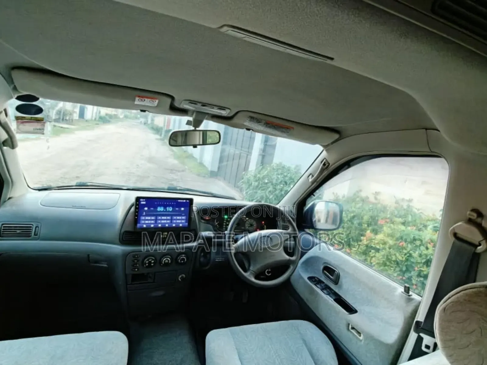 Toyota Noah 2.0 AWD (8 Seater) 2001 Black