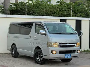Toyota Quantum 2010 Silver