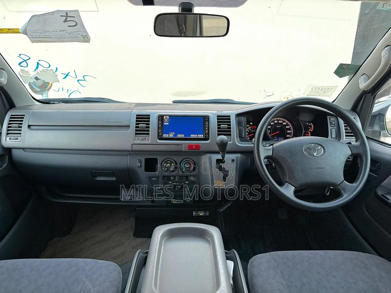 Toyota Quantum 2010 Silver