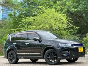 Mitsubishi Outlander 2011 Black