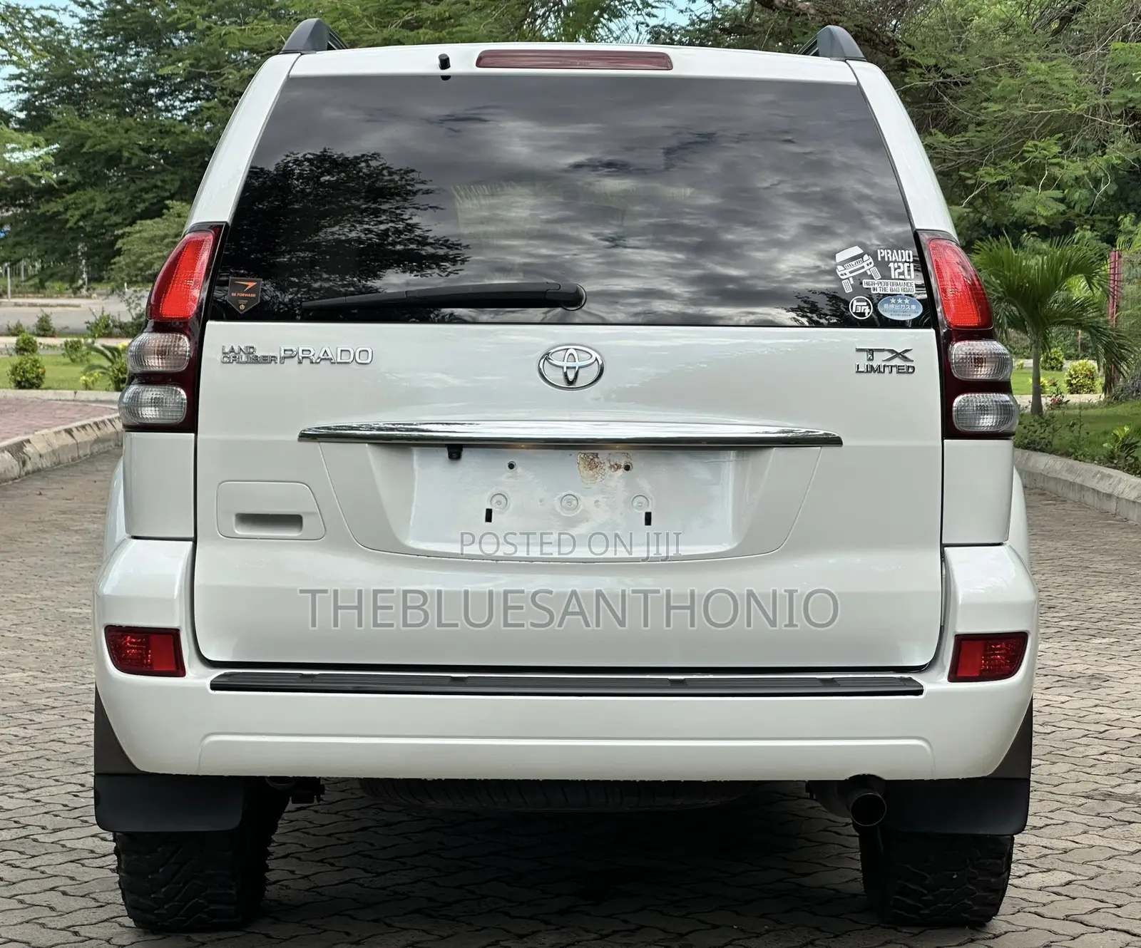 Toyota Land Cruiser Prado 2006 White