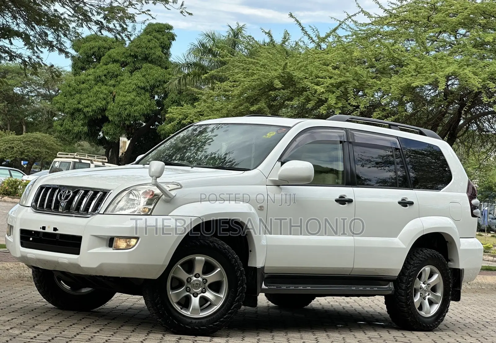 Toyota Land Cruiser Prado 2006 White