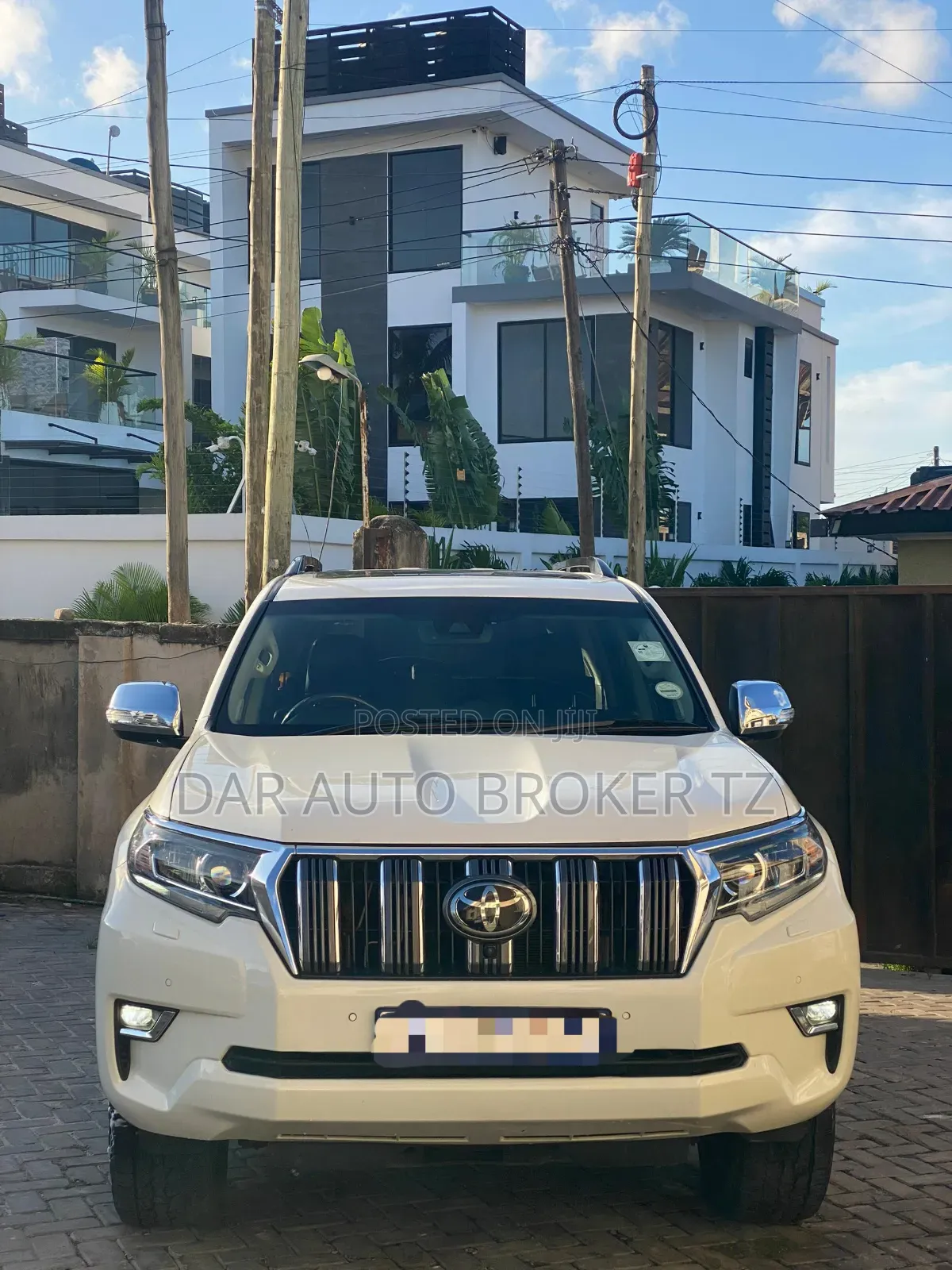 Toyota Land Cruiser Prado 2022 White