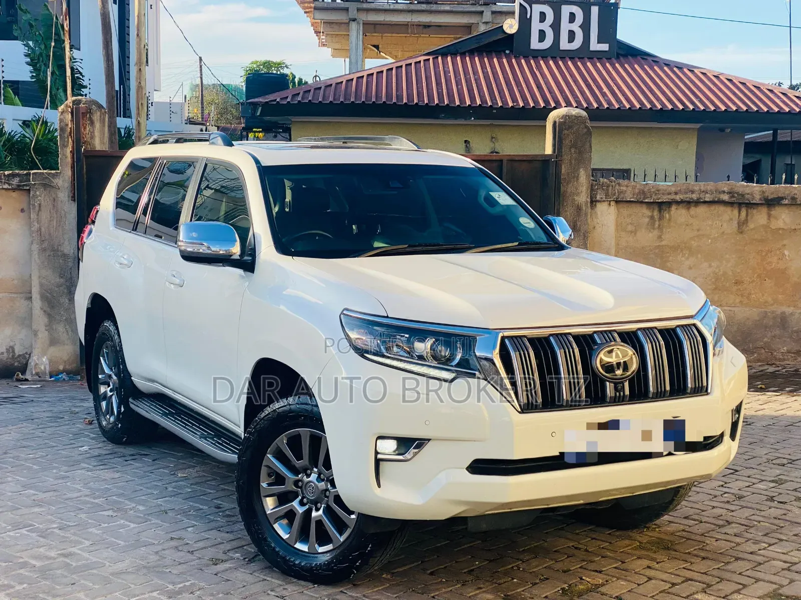 Toyota Land Cruiser Prado 2022 White