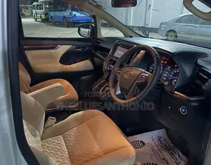 Toyota Alphard 2016 White