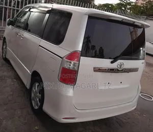 Toyota Noah 2008 White