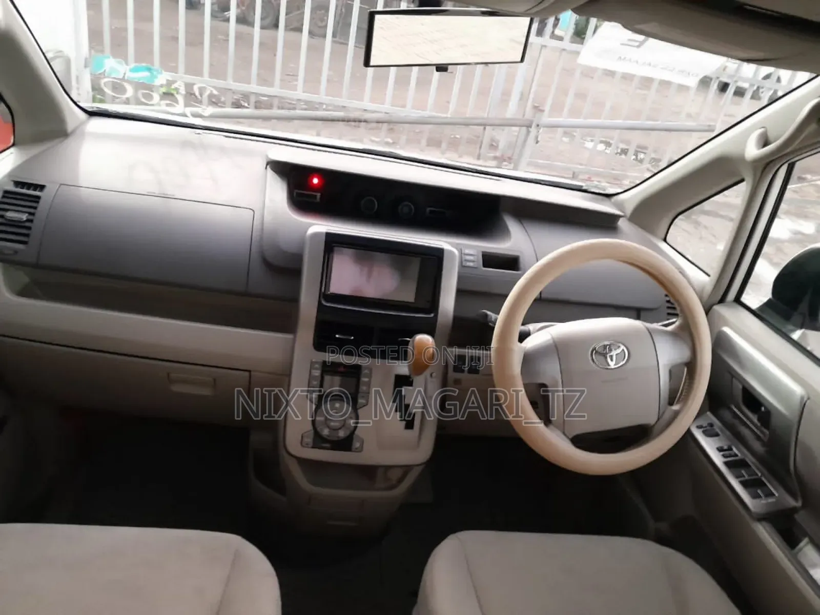 Toyota Noah 2008 White