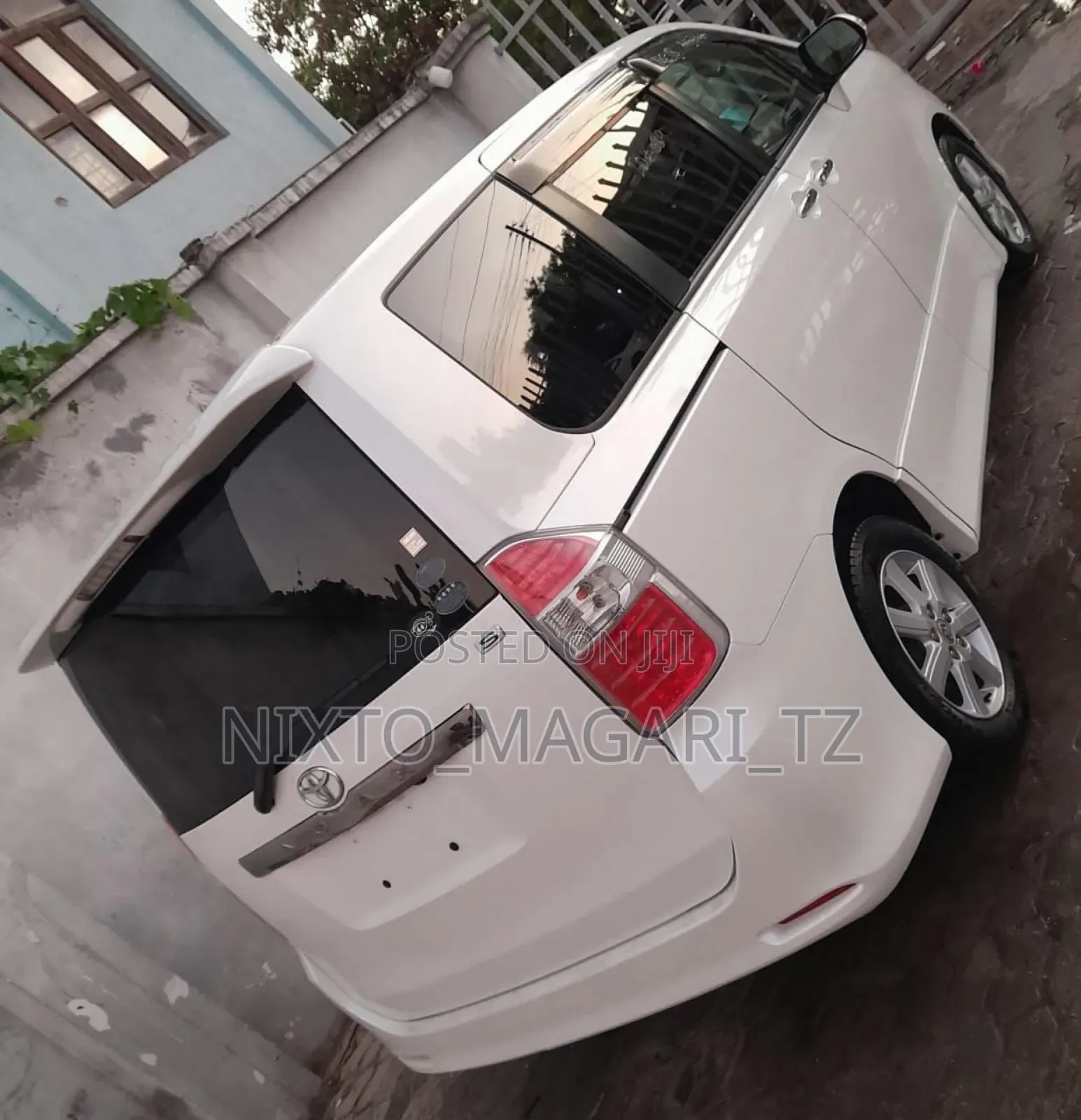 Toyota Noah 2008 White