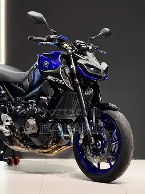 Yamaha 2021 Blue