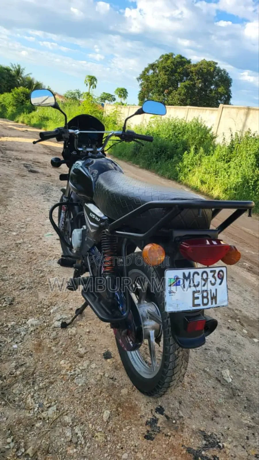 New Bajaj Boxer 125 2025 Black