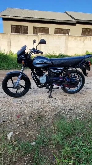 New Bajaj Boxer 125 2025 Black