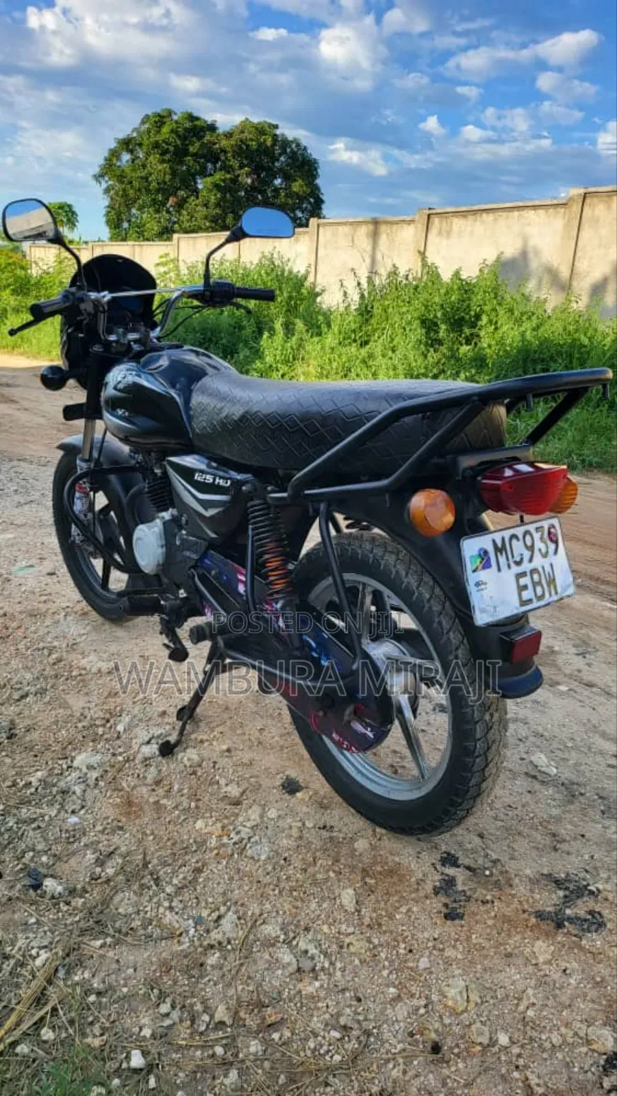 New Bajaj Boxer 125 2025 Black