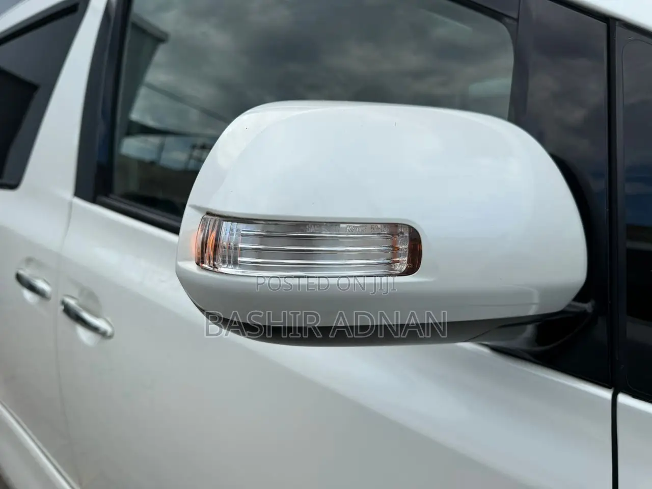 Toyota Alphard 2.4 Petrol FWD 2012 White