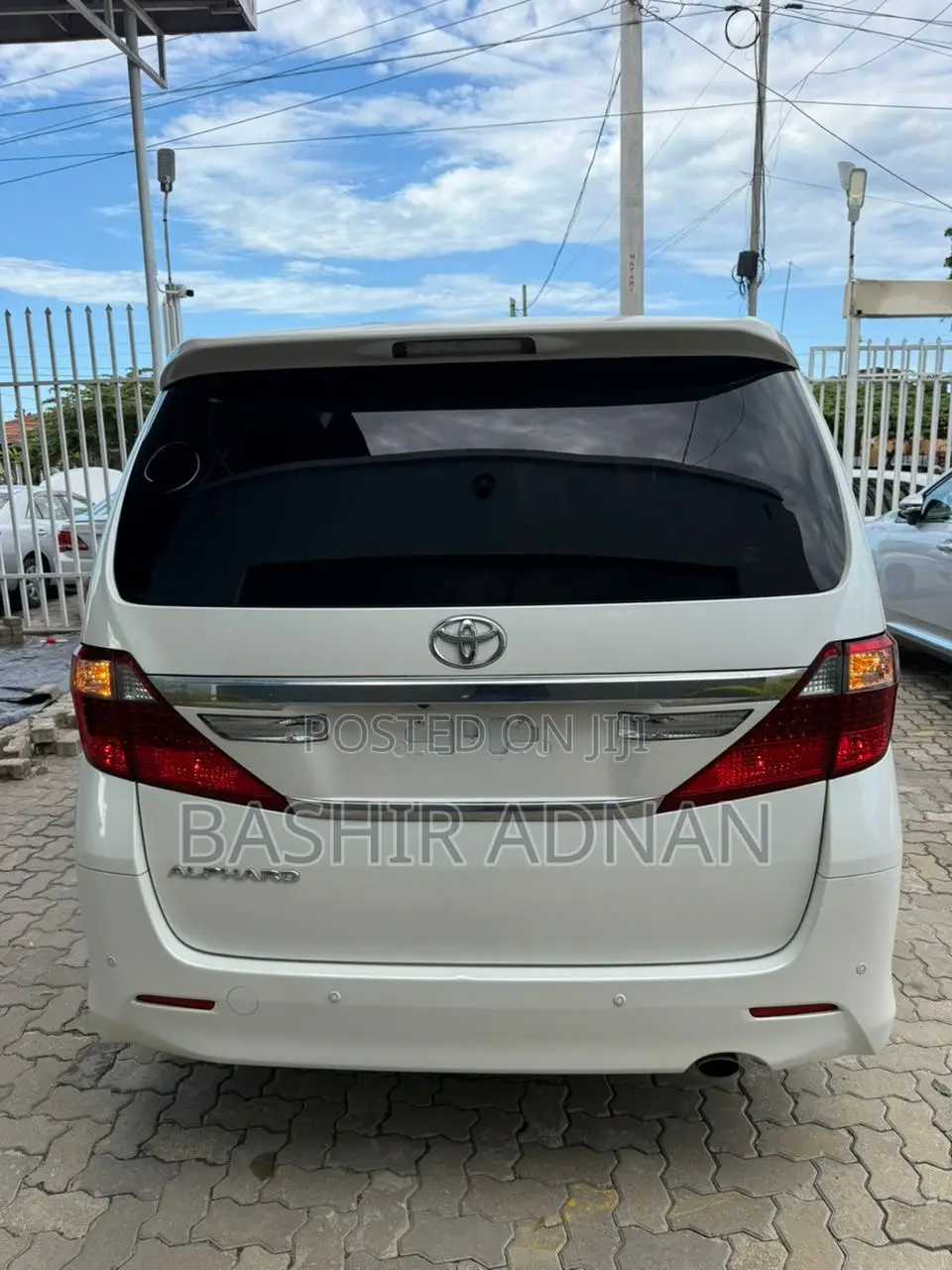Toyota Alphard 2.4 Petrol FWD 2012 White