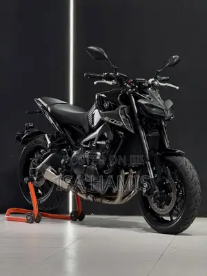 Yamaha 2021 Black