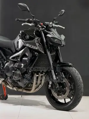 Yamaha 2021 Black