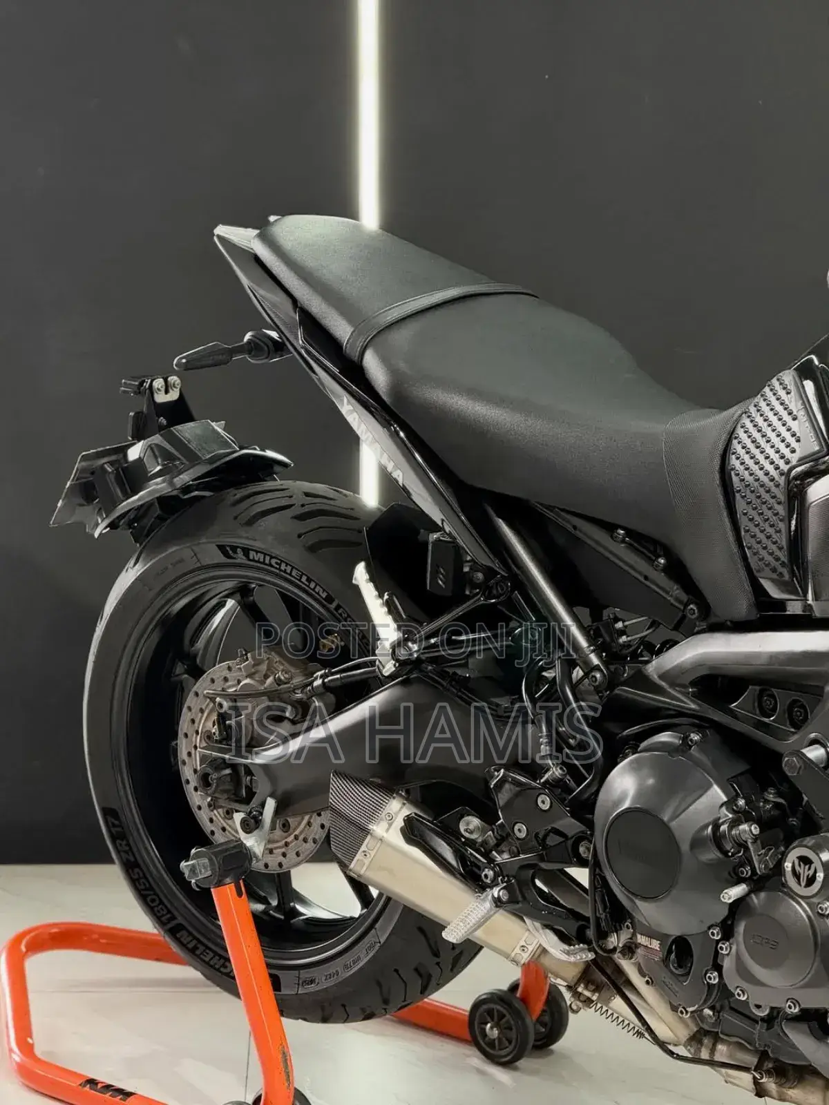 Yamaha 2021 Black