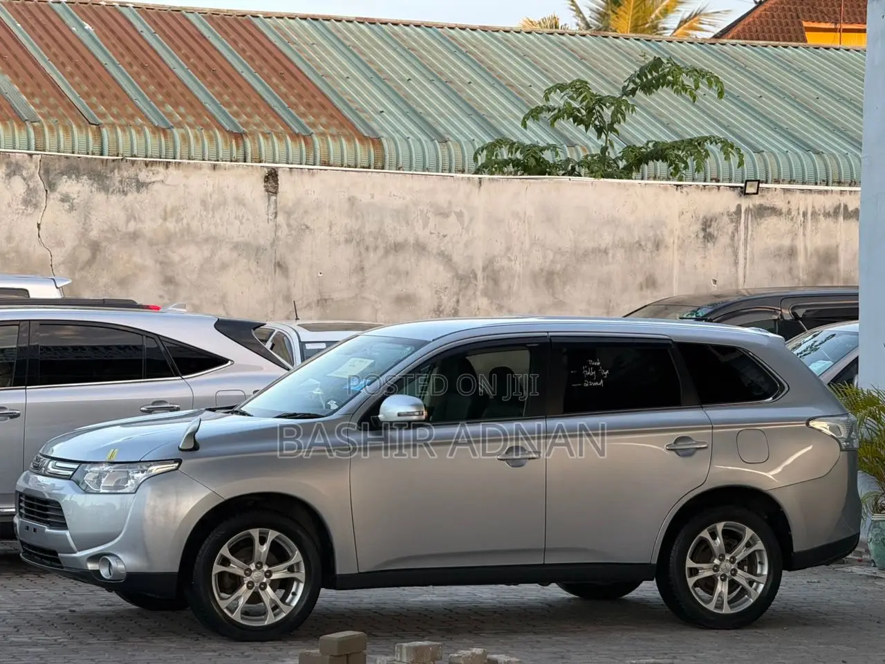 Mitsubishi Outlander 2012 Silver