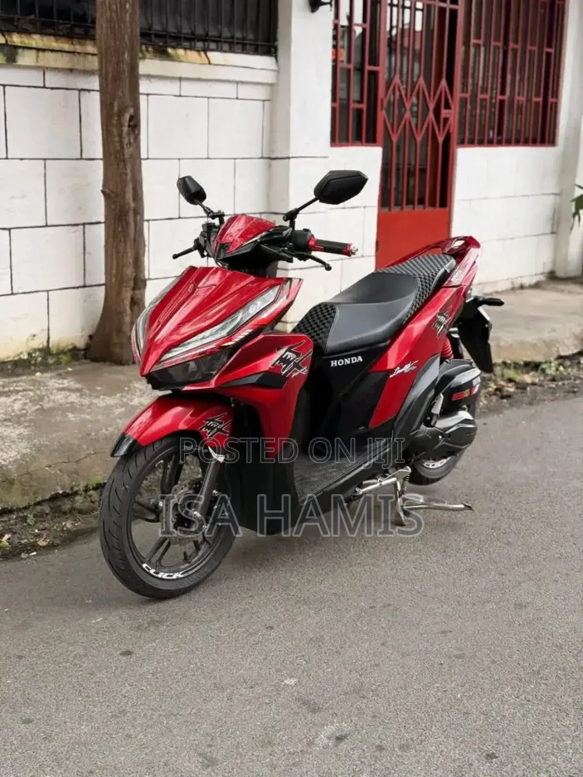 Honda 2022 Red