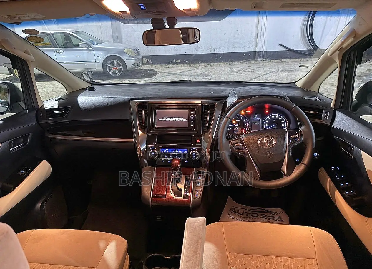 Toyota Alphard 2.5 Petrol FWD 2016 Pearl