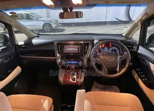 Toyota Alphard 2.5 Petrol FWD 2016 Pearl