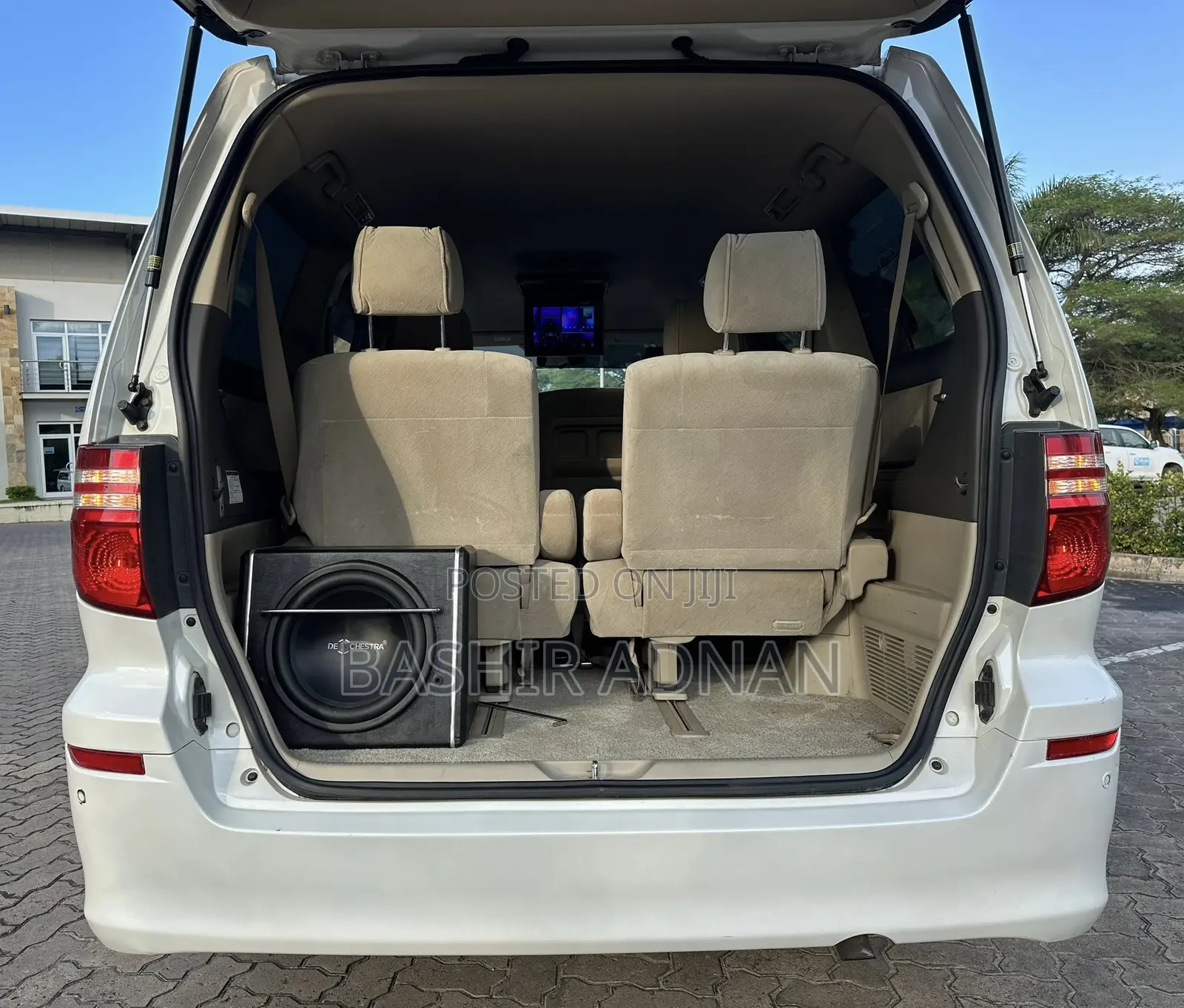 Toyota Alphard 2006 White