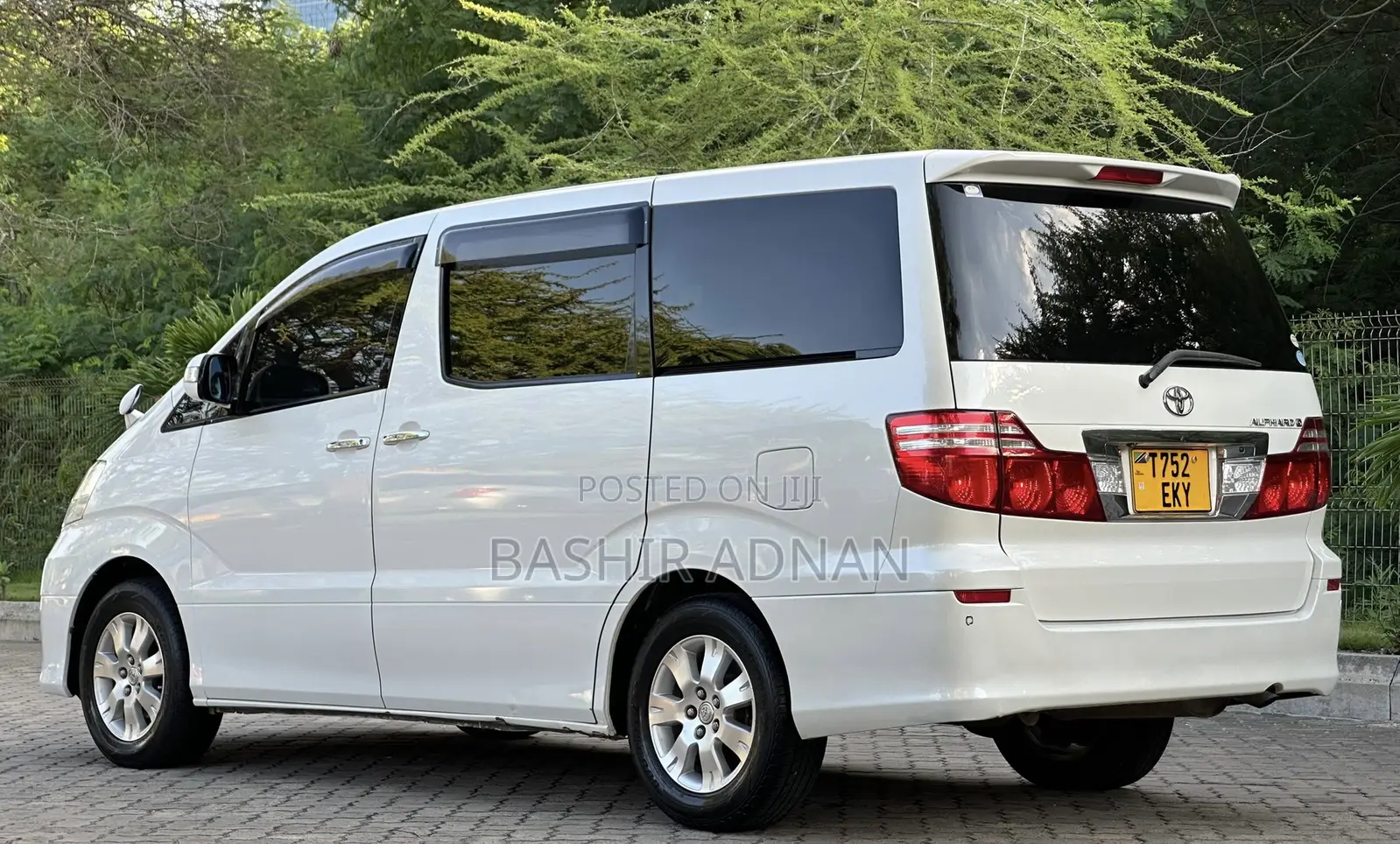 Toyota Alphard 2006 White