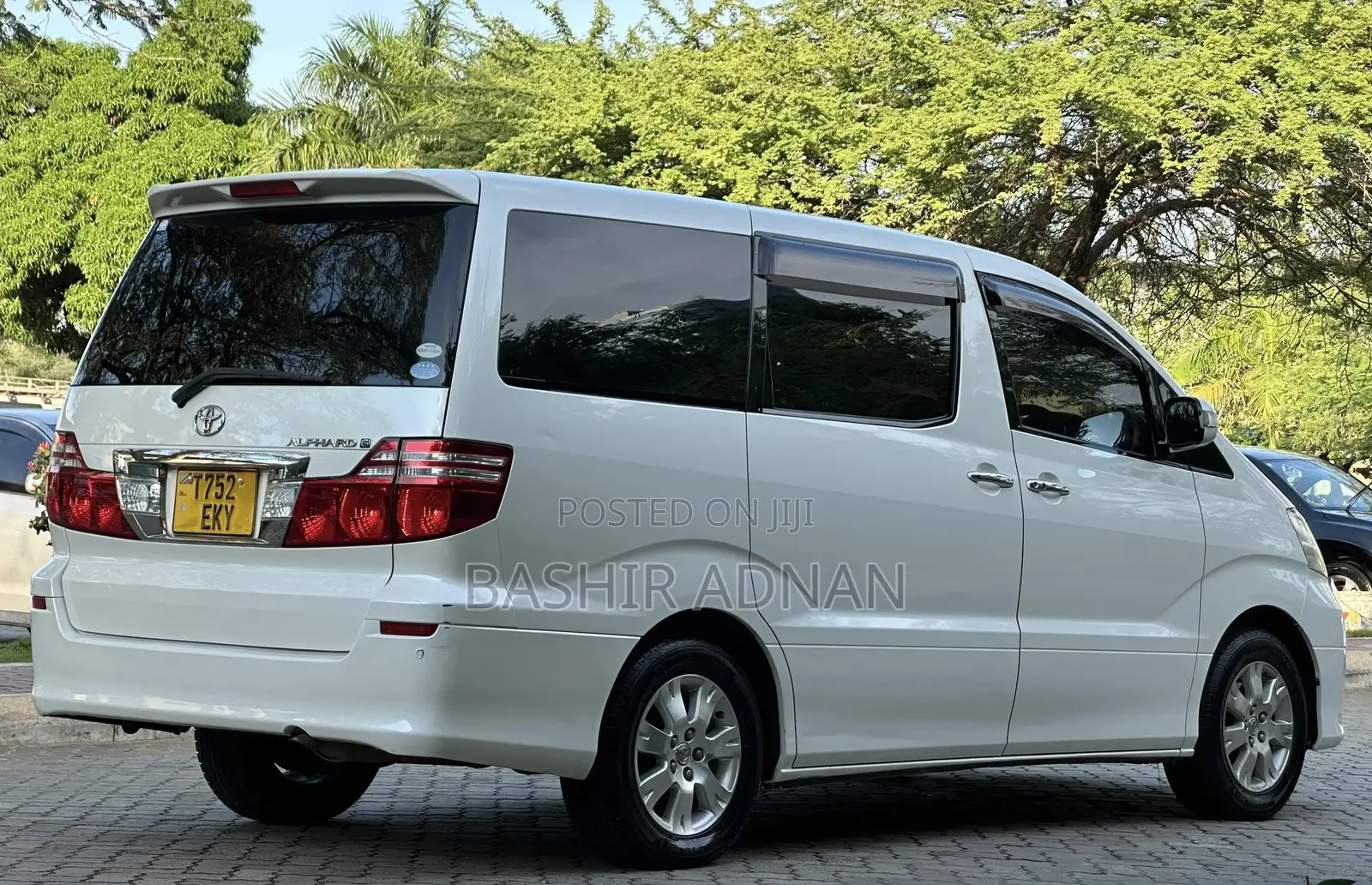 Toyota Alphard 2006 White