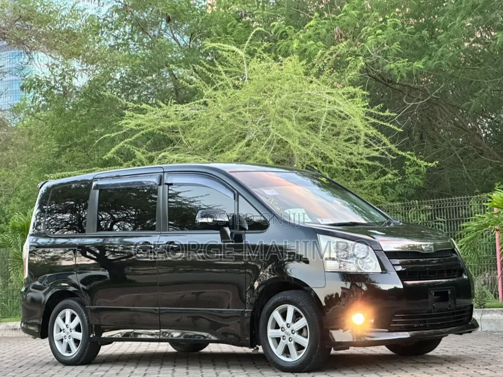 Toyota Noah 2007 Black