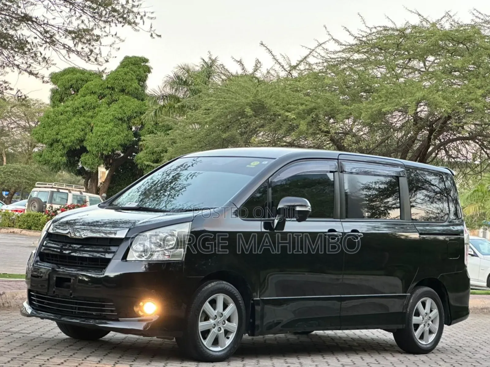 Toyota Noah 2007 Black