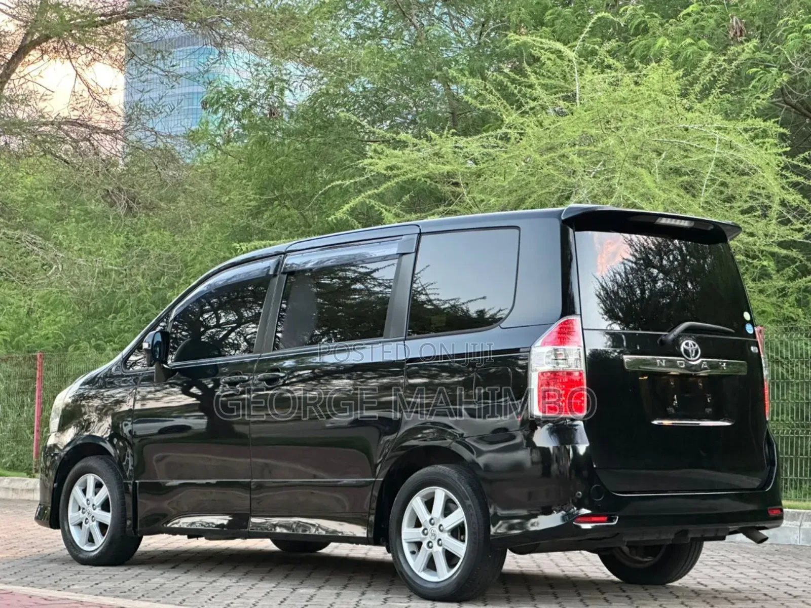 Toyota Noah 2007 Black