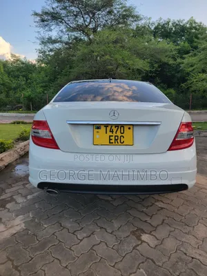 Mercedes-Benz C200 2009 White