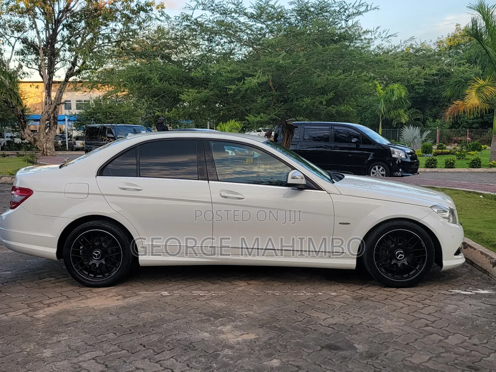 Mercedes-Benz C200 2009 White