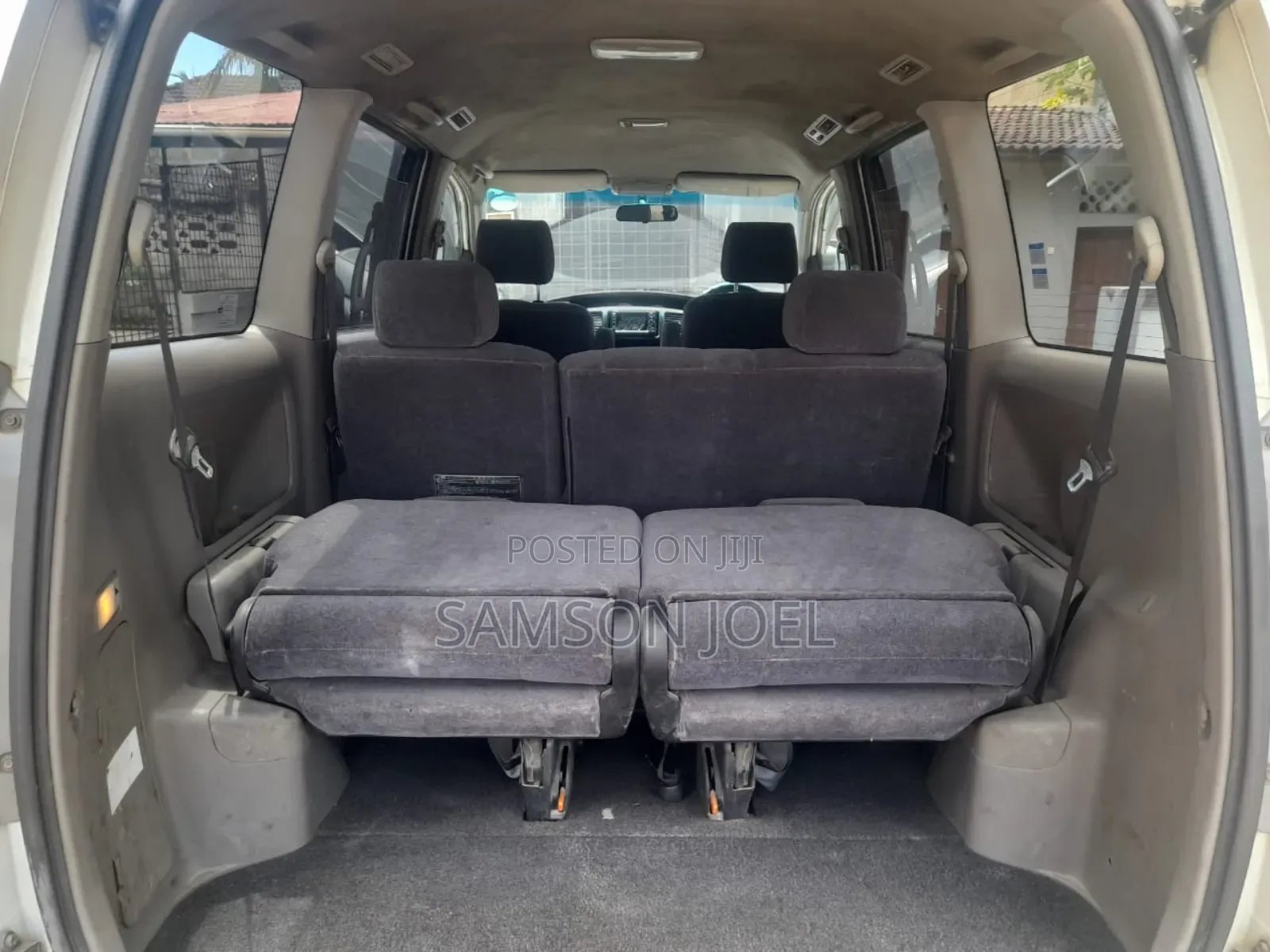 Toyota Voxy 2005 White