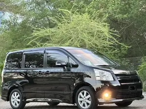 Toyota Noah 2007 Black
