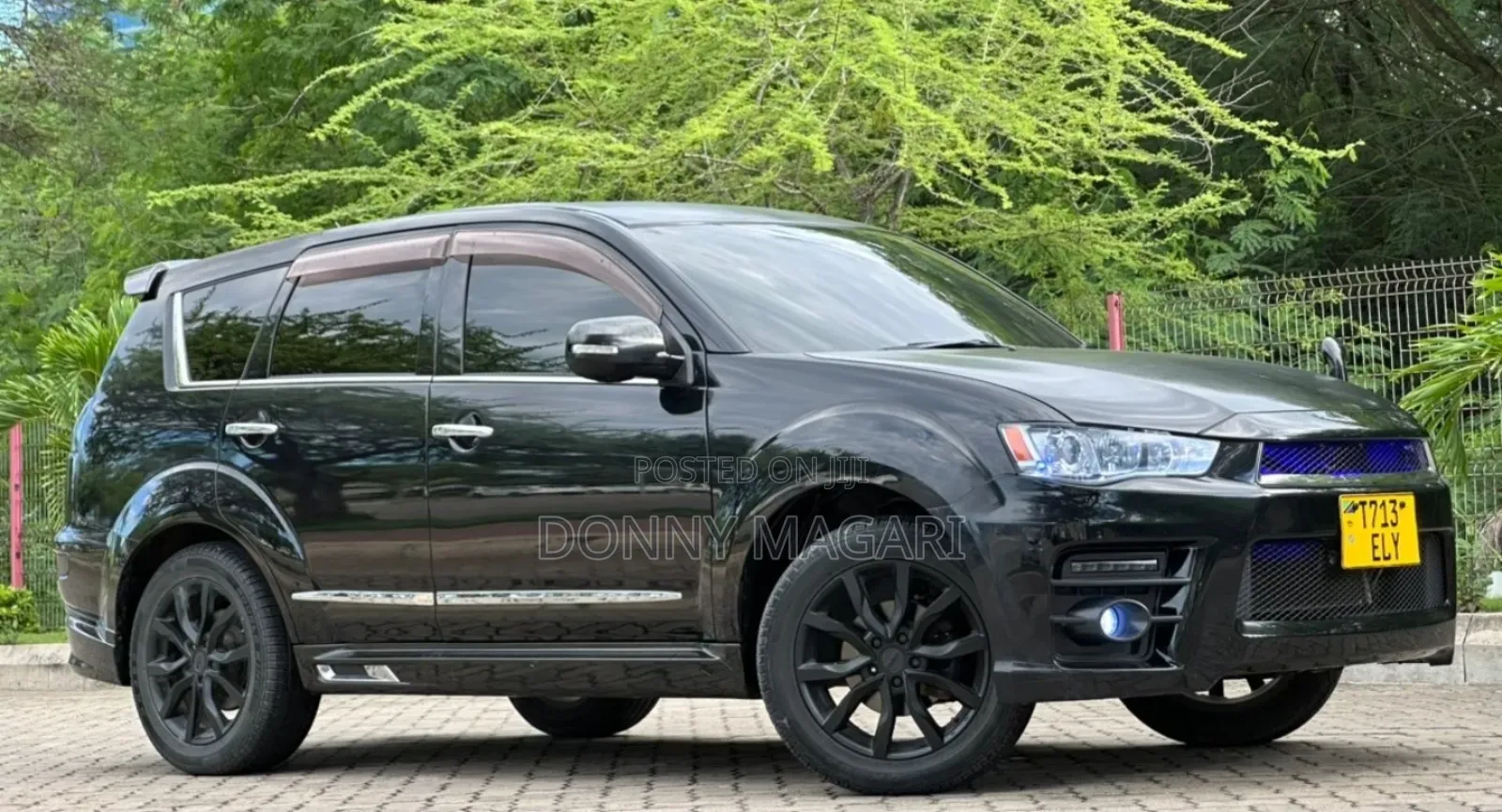 Mitsubishi Outlander 2011 Black