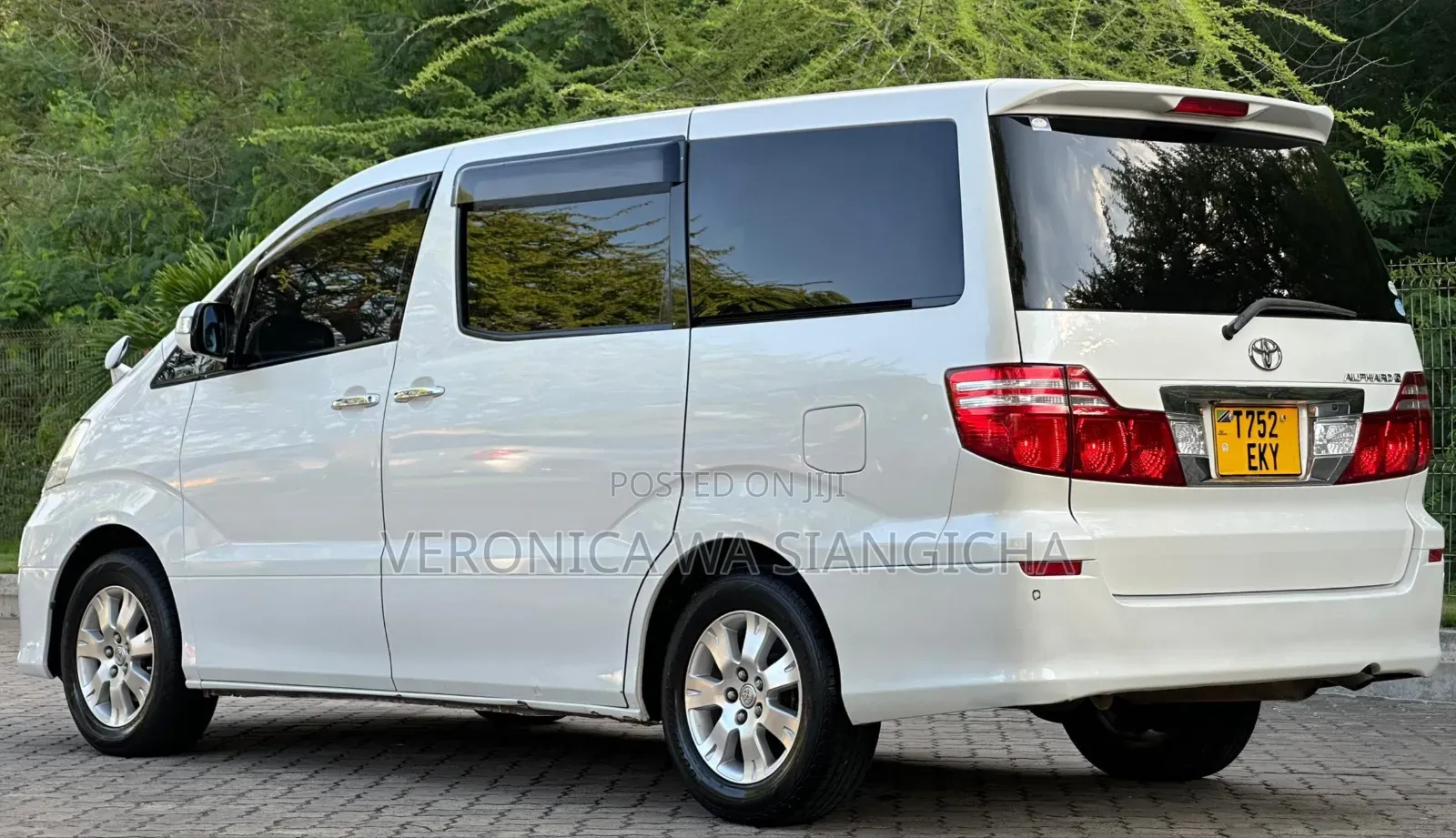 Toyota Alphard 2006