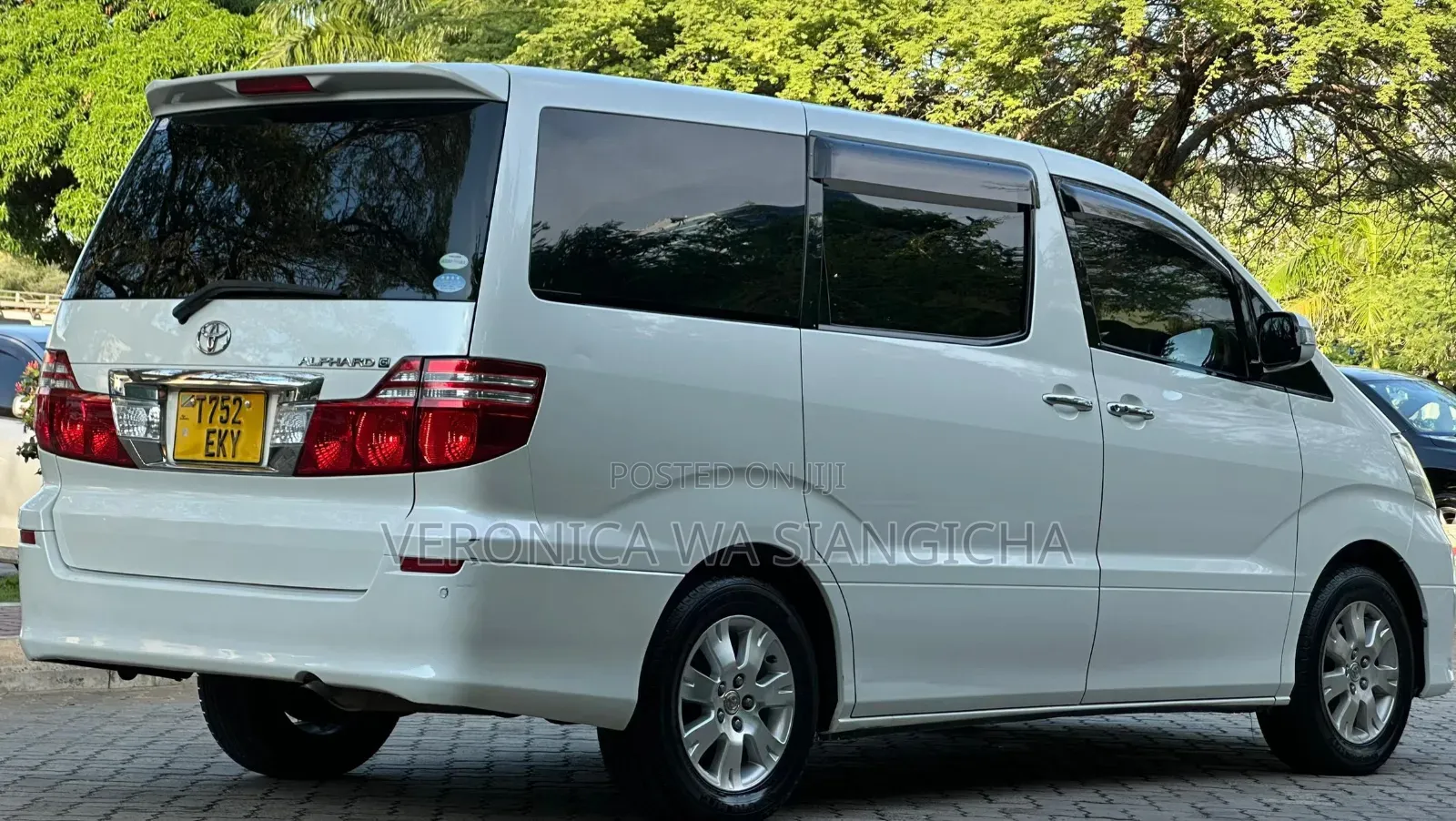 Toyota Alphard 2006
