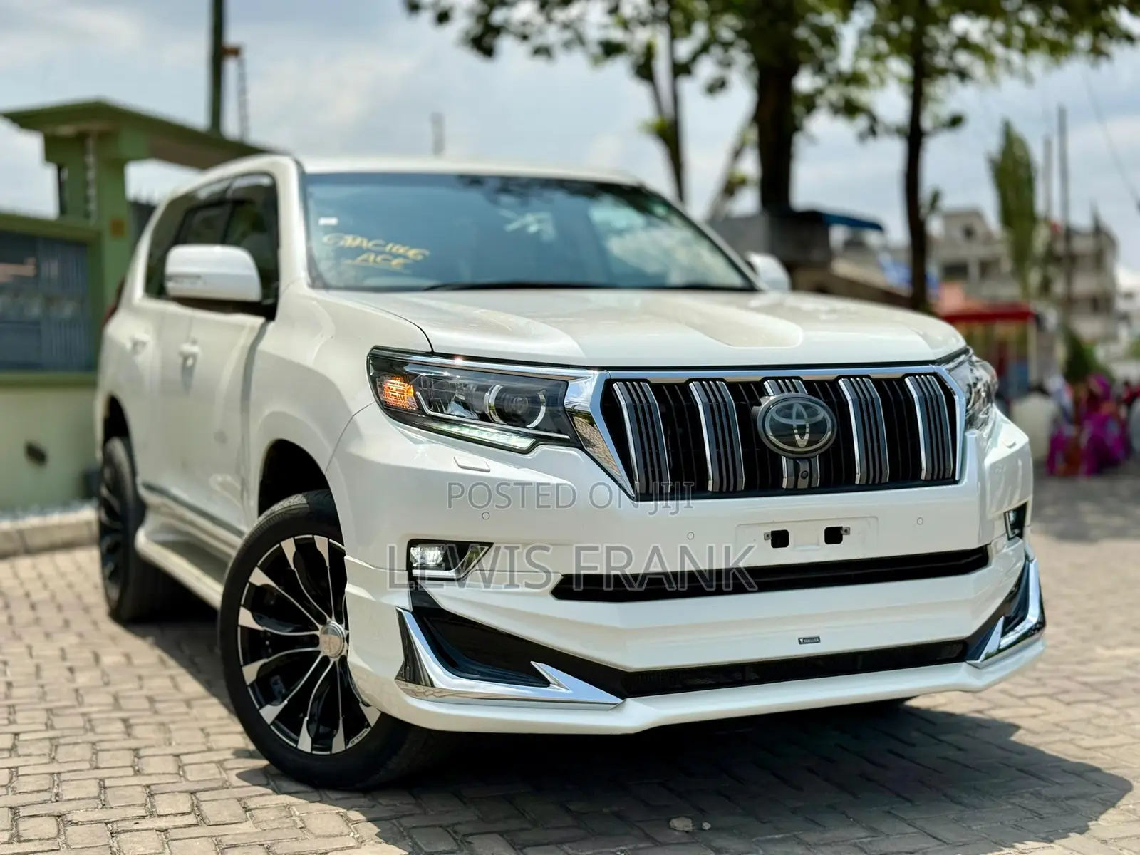 Toyota Land Cruiser Prado 2019 White