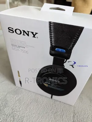 Sony MDR-7506 Closed-Back Over-Ear Studio Headphones