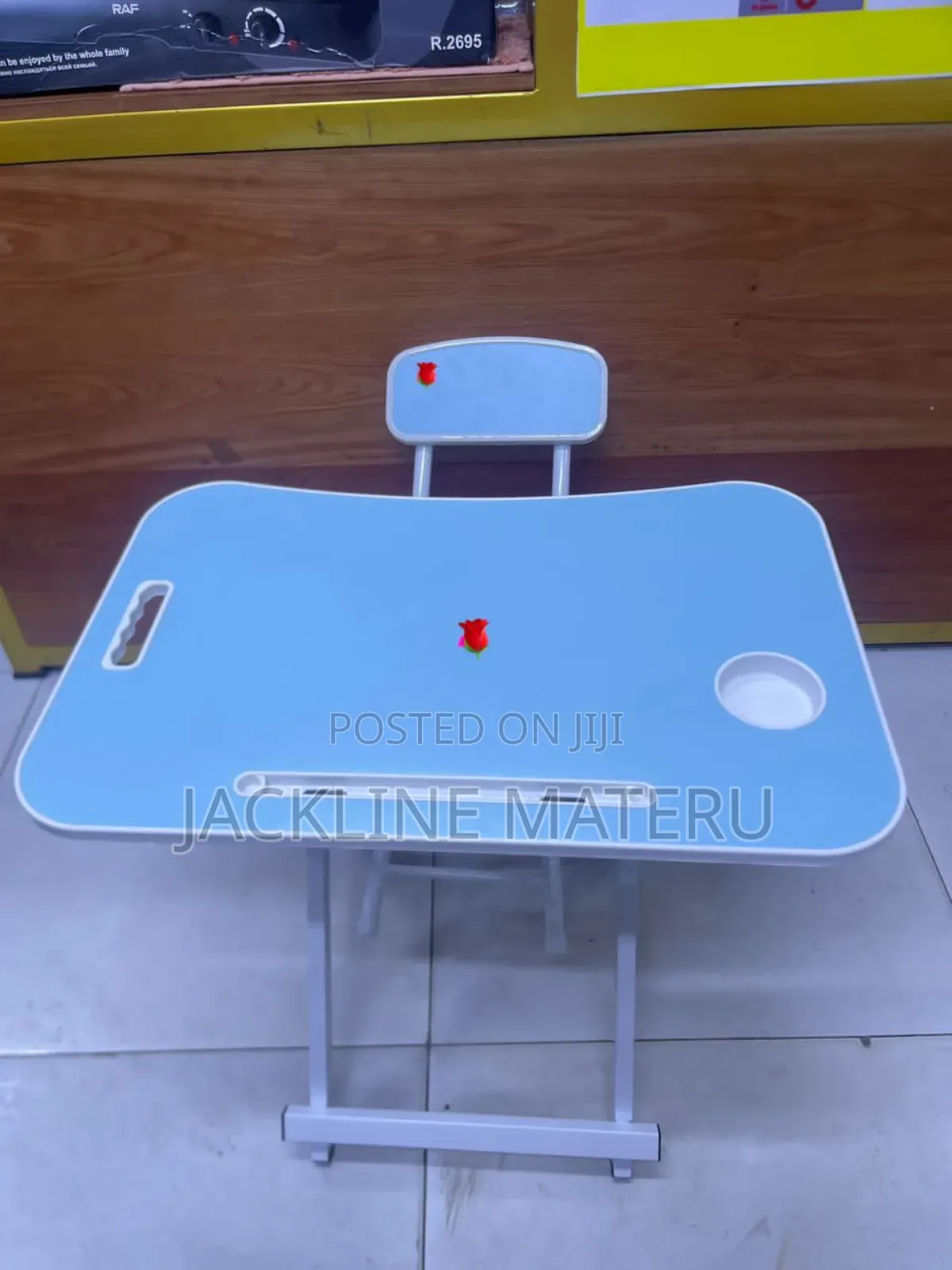 Study Table Classic Ngumu Nzuri Sana